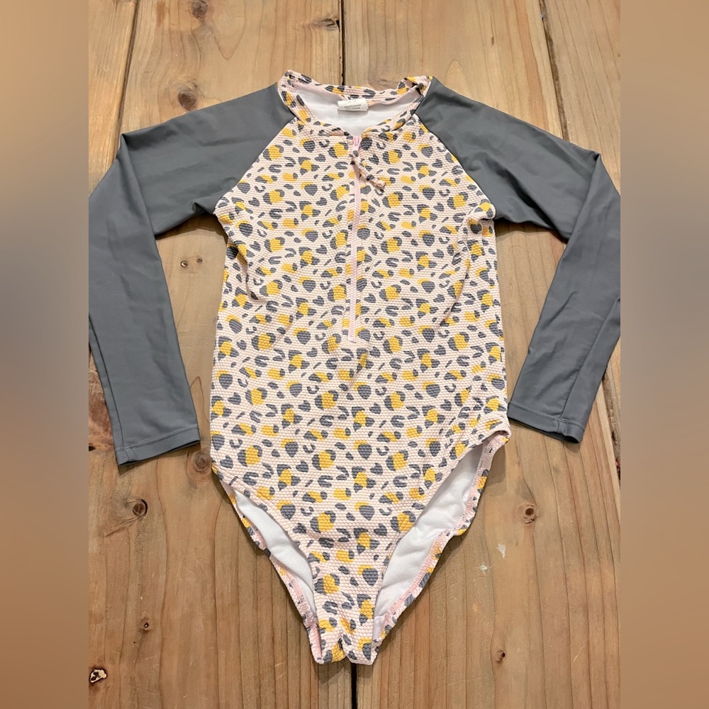 Girls size 9-10 Snapper Rock swimsuit